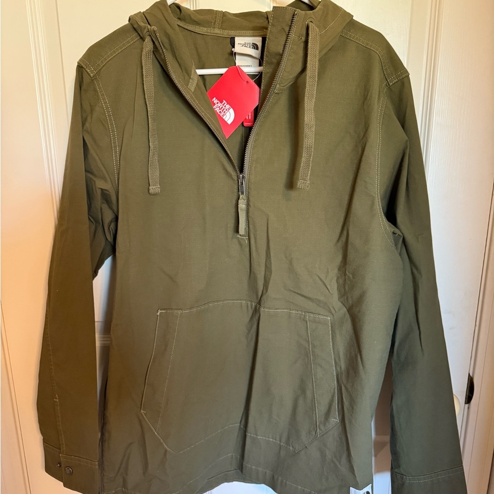 The North Face Olive Green Quarter Zip Jacket. Size M. NWT